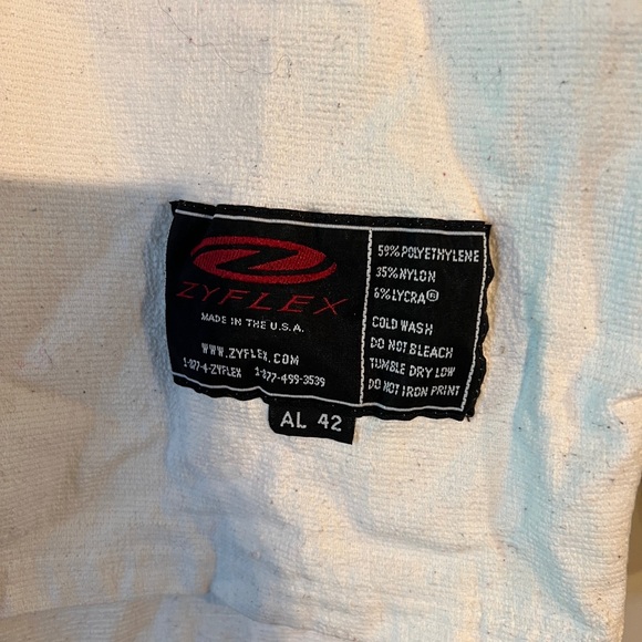 Zyflex white crew neck thermal base layer shirt, size adult large - Picture 2 of 3